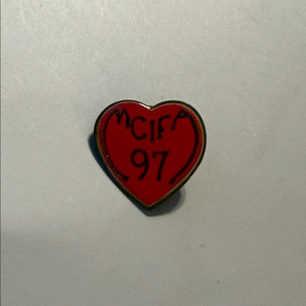 Vintage Mcifa Michael Crawford International Fan Association 1997 Heart Pin
